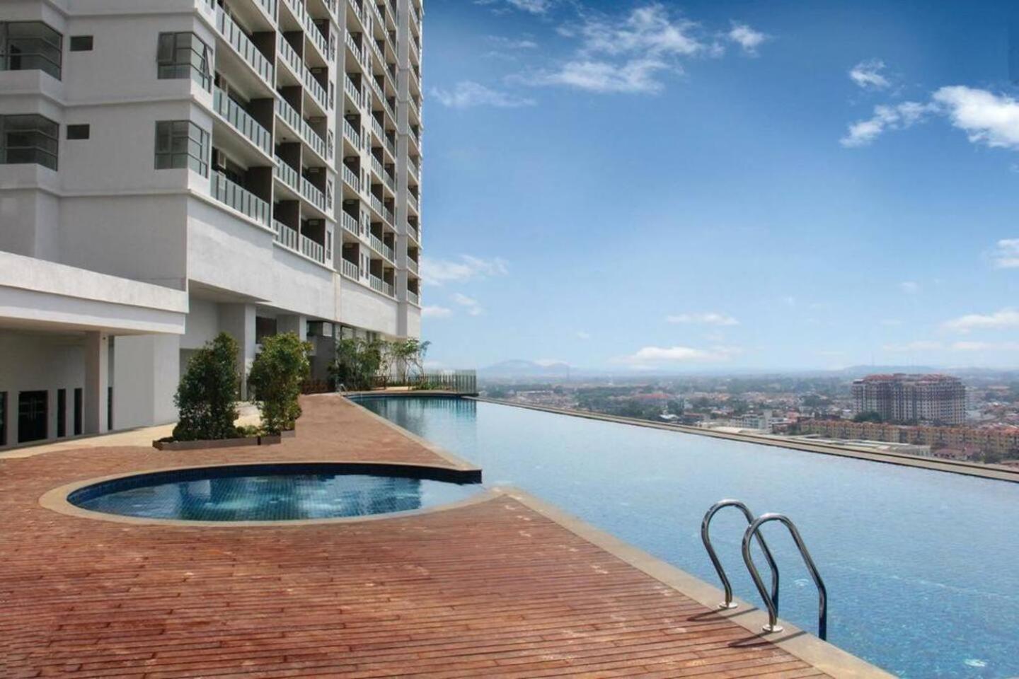 Silverscape Seaview Residence Melaka Екстер'єр фото