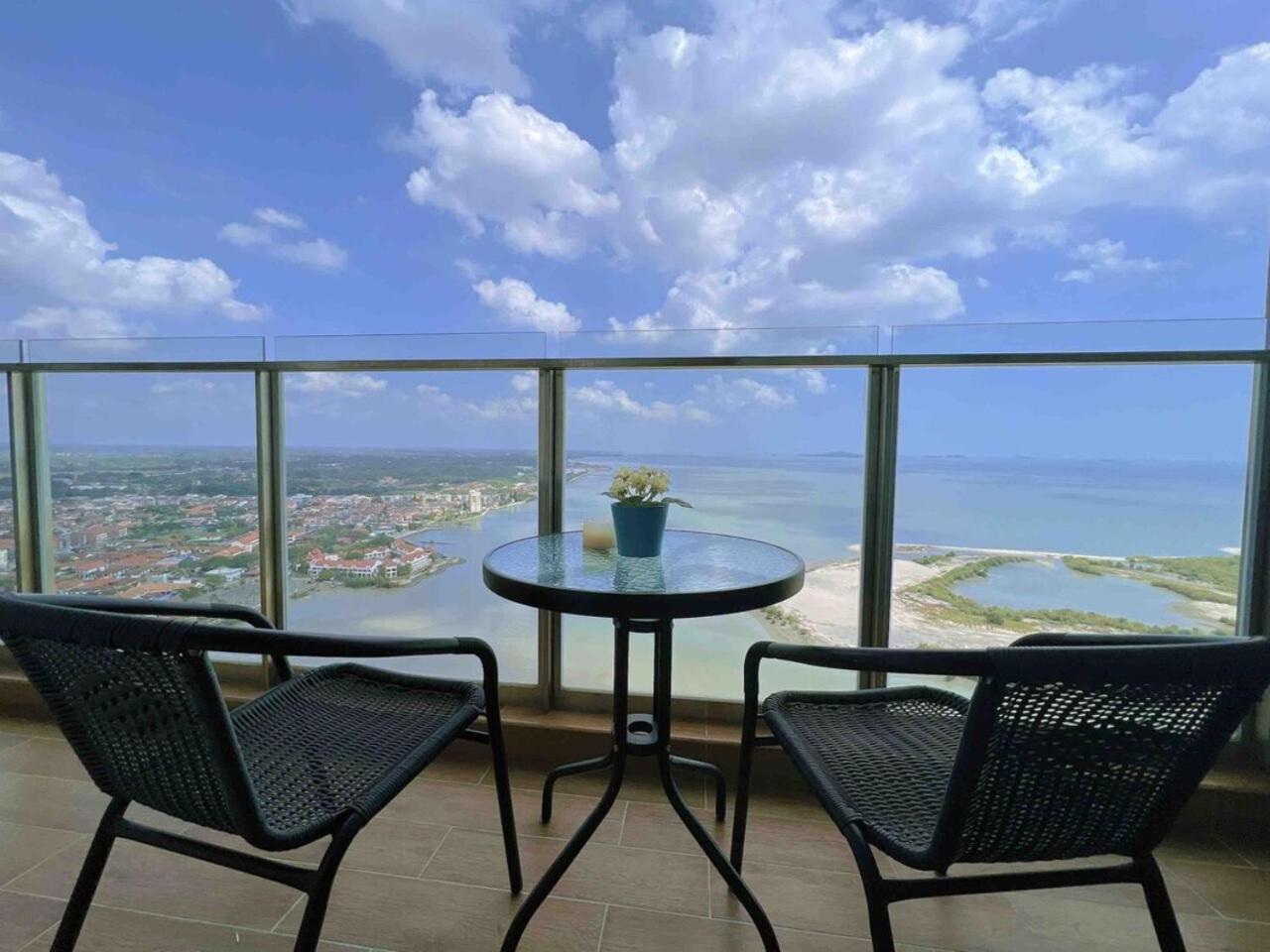 Silverscape Seaview Residence Melaka Екстер'єр фото