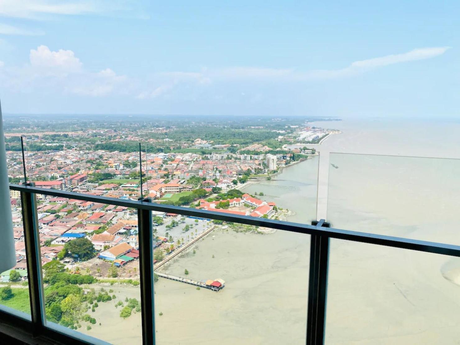 Silverscape Seaview Residence Melaka Екстер'єр фото