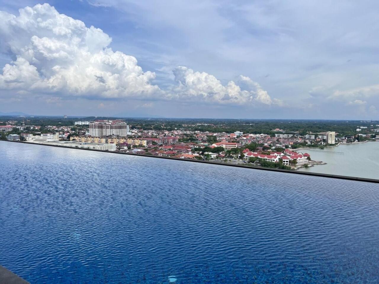 Silverscape Seaview Residence Melaka Екстер'єр фото